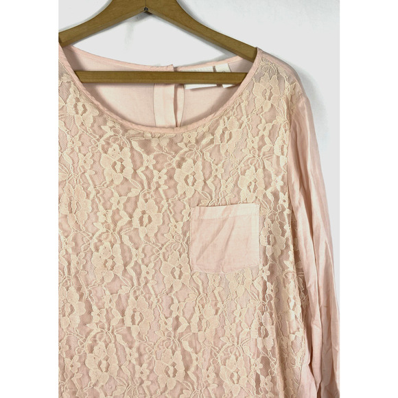 Chicos 2 / Large Lace Front Top Button Back Pale Pink Soft Girl Romantic Pastels - Picture 7 of 13